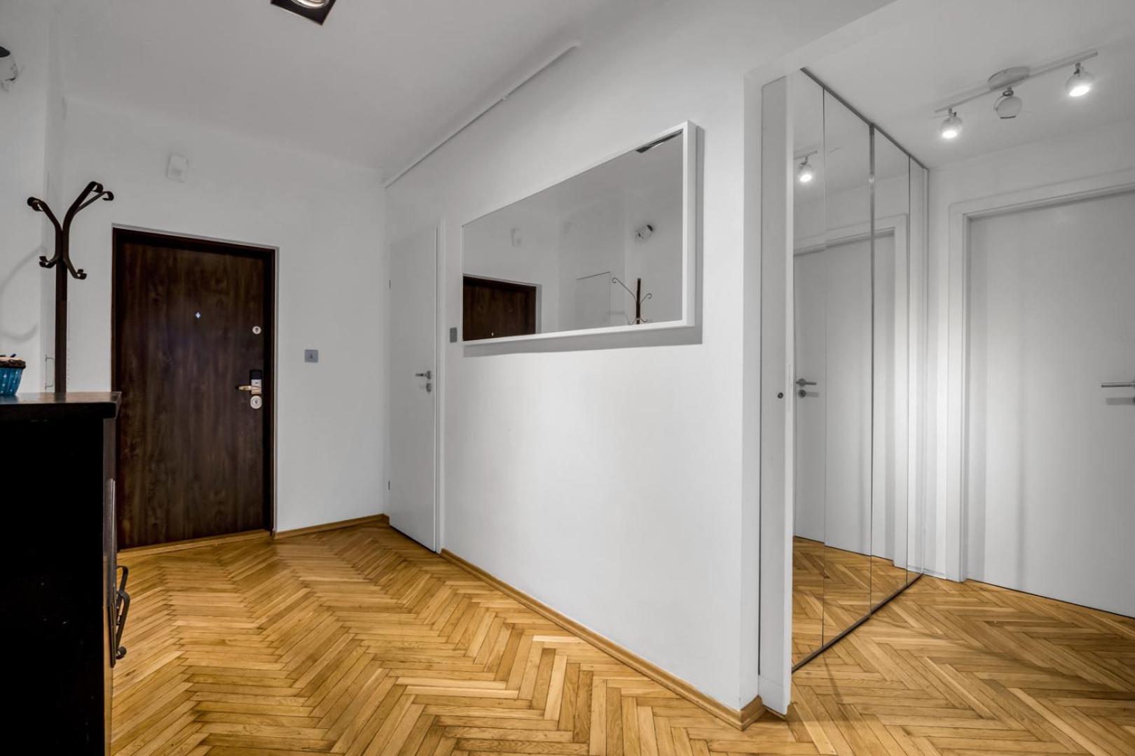 Metro Politechnika 3-Bedroom Apartment Warsaw Exterior photo